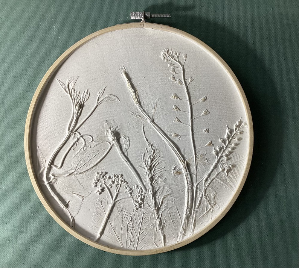 Relief rund Sommer