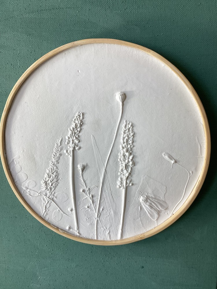 Relief rund Sommer